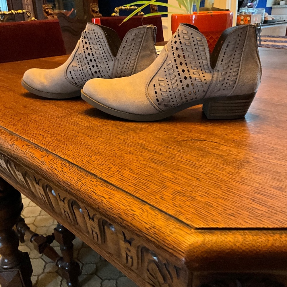 Carlos Santana women’s ankle boots size 7 - Picture 2 of 6